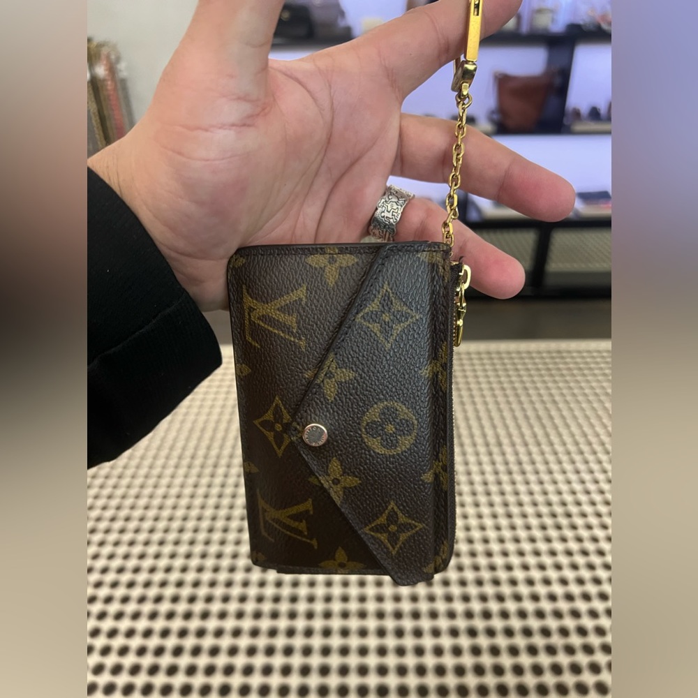 Well loved Louis Vuitton wallet. Perfect zipper wallet and coin holder.
